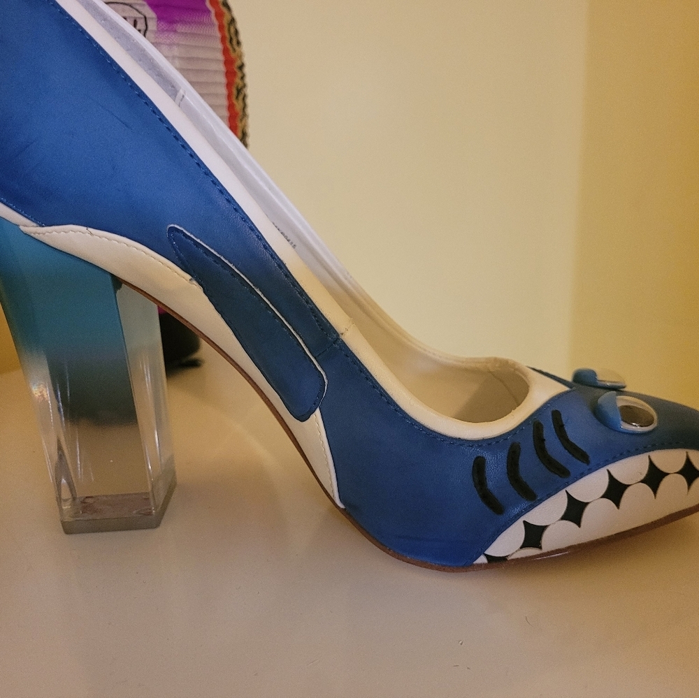 Katy Perry Collections The Mako Shark Heels, BNWOT, size 7 - Picture 5 of 12